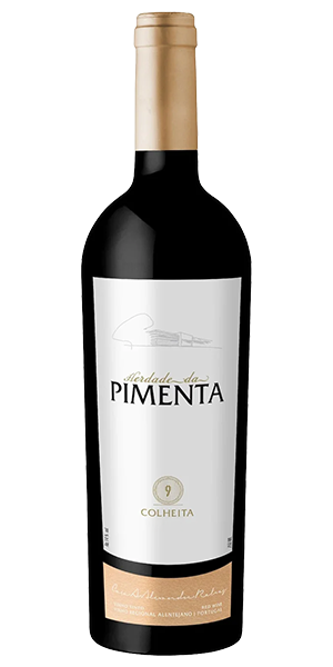 Casa Relvas Pimenta Colheita Tinto Alentejo Portugal Aragonez, Alicante Bouschet, Touriga Nacional Komplexes Aroma von Waldfrüchten und weissen Blüten mit einem Hauch Schokolade und Kokosnoten. Würzig, schöne Konzentration weicher Tannine, sehr langer, eleganter Abgang. Wein kaufen