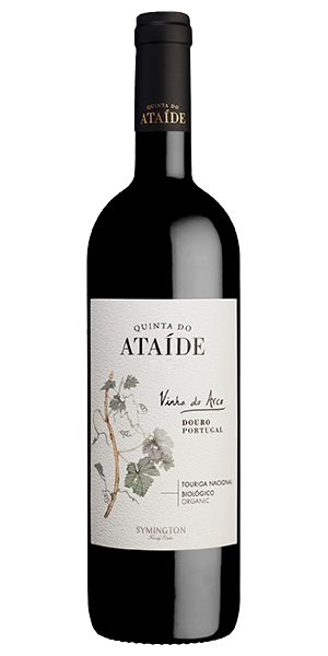 Symington Family Estates Quinta do Ataíde Vinha do Arco DOC Douro Portugal Touriga Nacional Komplex, kraftvoll mit Aromen von reifen schwarzen Früchten, Noten von Veilchen und Jasmin. Feste und mineralische Tannine begleitet von balsamischen Noten und einer perfekten Säure. Wein kaufen.