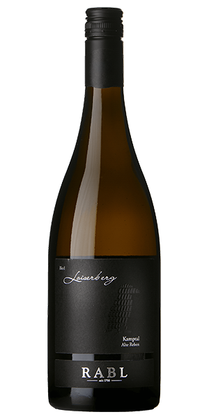 Rudolf Rabl Grüner Veltliner Alte Reben DAC Kamptal Österreich Grüner Veltliner In der exquisiten Nase feinwürzige Düfte nach Äpfeln und Birnen sowie Pfeffer. Am Gaumen eine feine Frucht, feingliedrig und spielerisch. Sehr fein balanciert mit toller Länge. Wein kaufen